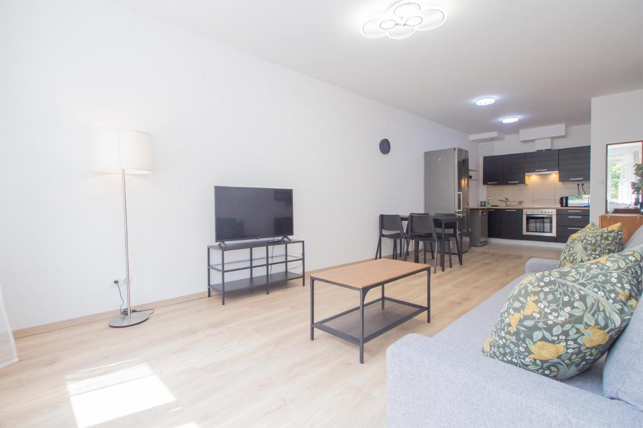Spring House With Free Private Parking Apartment Budapest Exterior photo